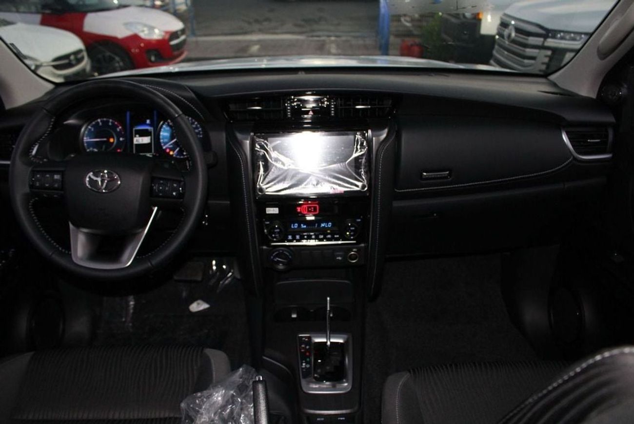 Toyota Fortuner FORTUNER 2.4 DSL MID OPTION AT 2025 MODEL