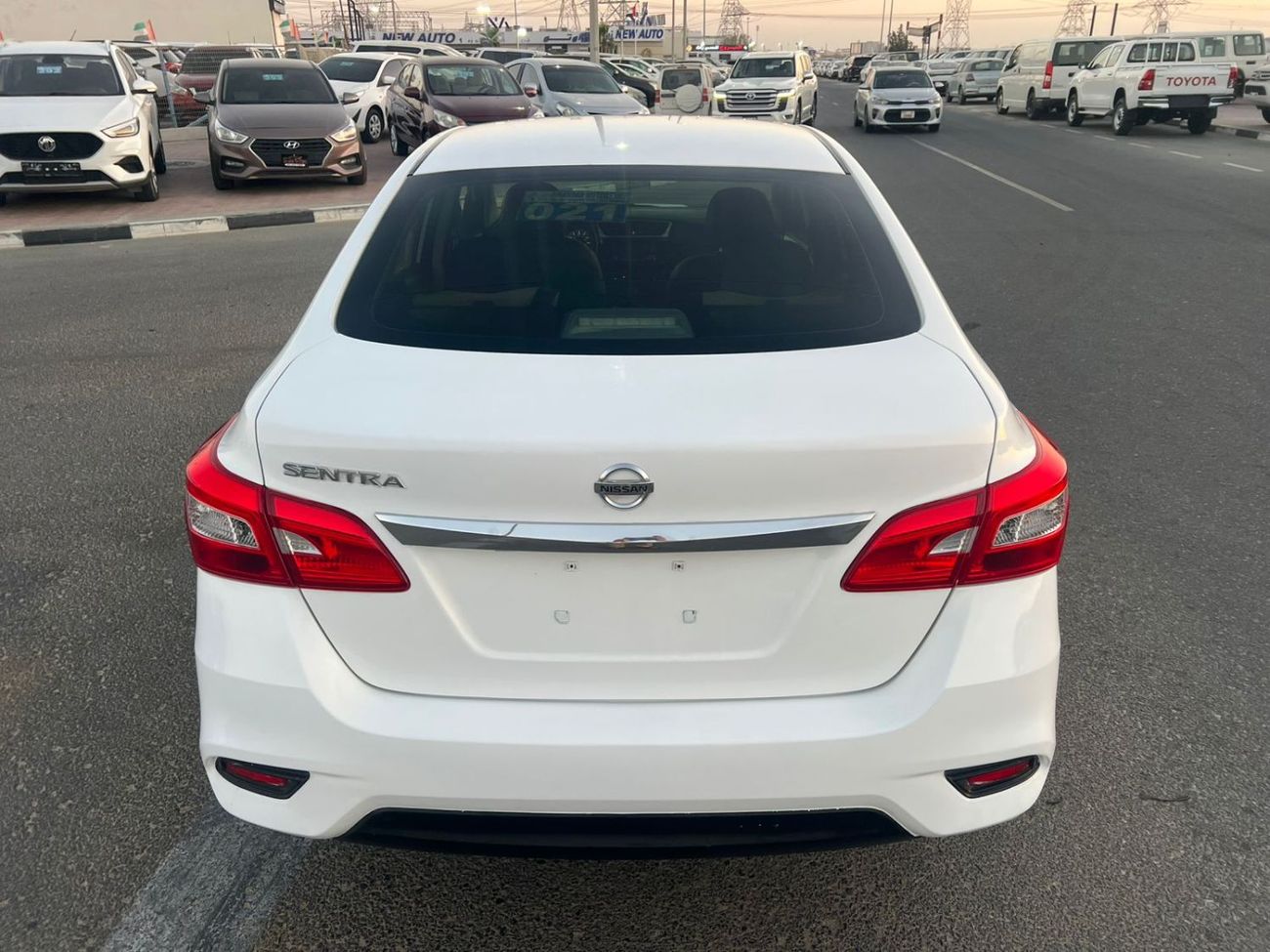 نيسان سنترا 2018 Nissan Sentra S 1.8L V4 MidOption+ Economical Car -