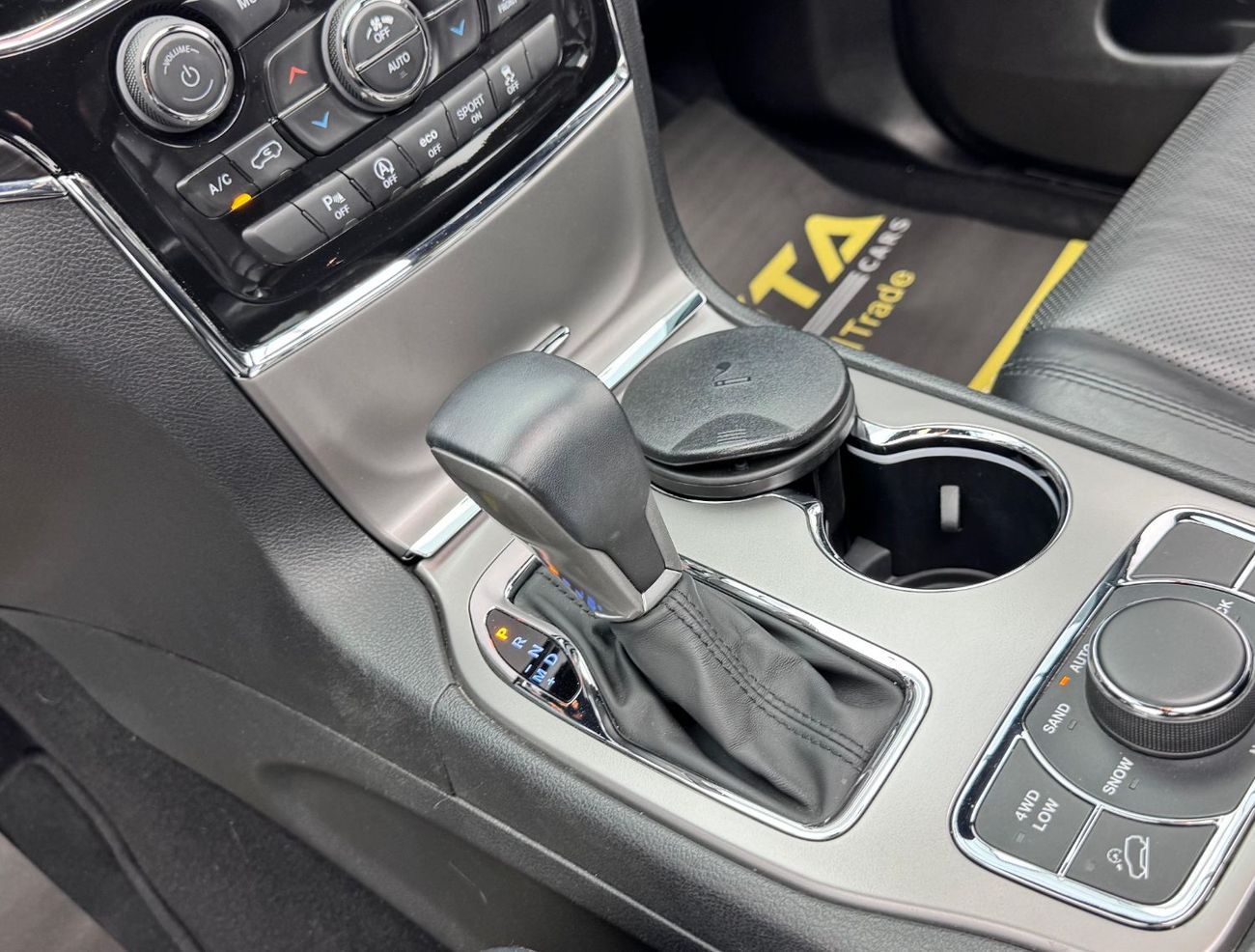 جيب جراند شيروكي Limited 3.6L 2019 Jeep Grand Cherokee Limited, 2026 Jeep Warranty , Full Jeep Service History, Low K