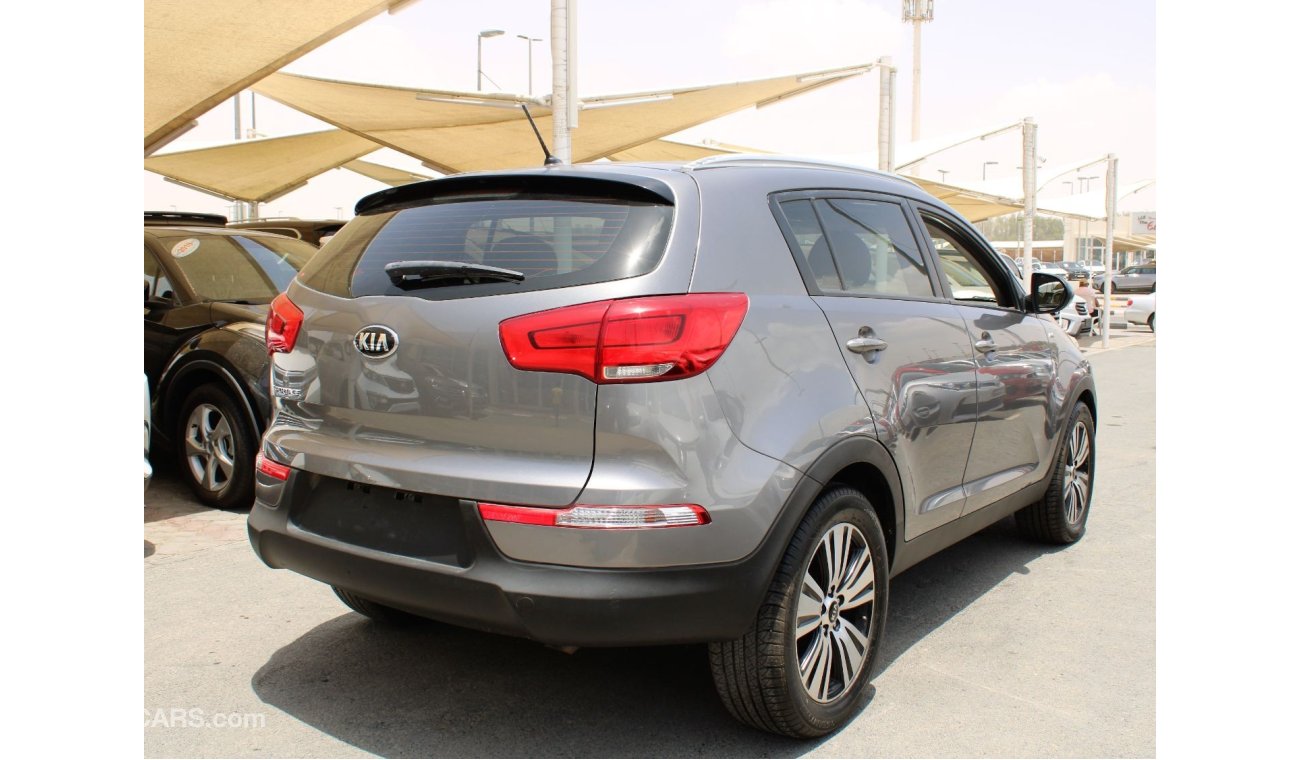 Kia Sportage AWD - GCC - CAR IS IN PERFECT CONDITION INSIDE OUT- 2 KEYS