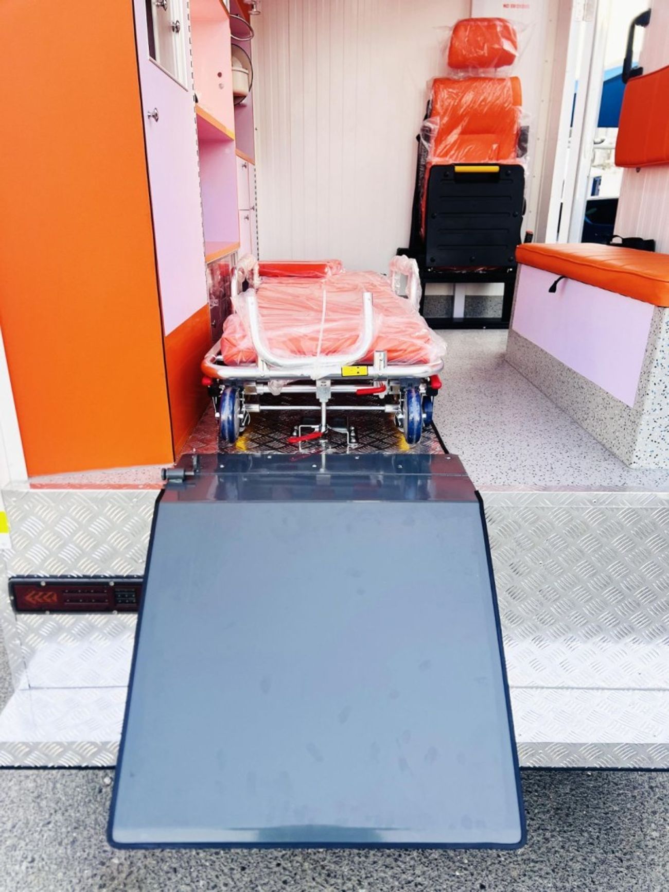 Toyota Hilux 2026 Toyota Hilux 2.4L MT Diesel (Ambulance)