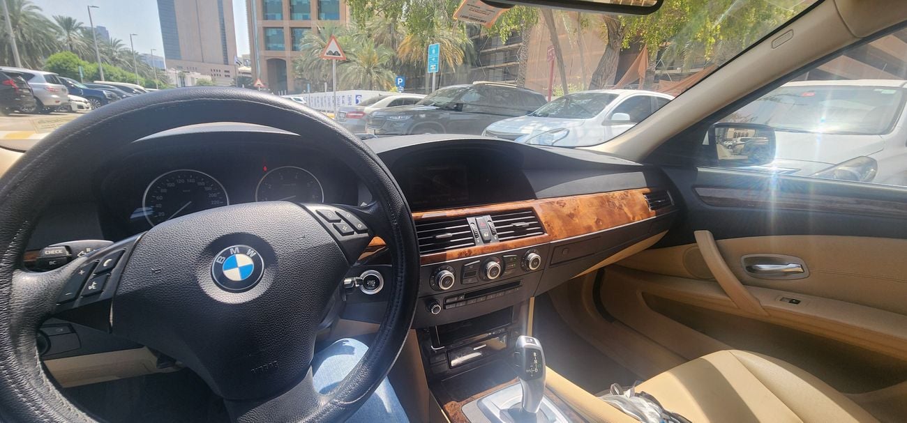 بي أم دبليو 520i 