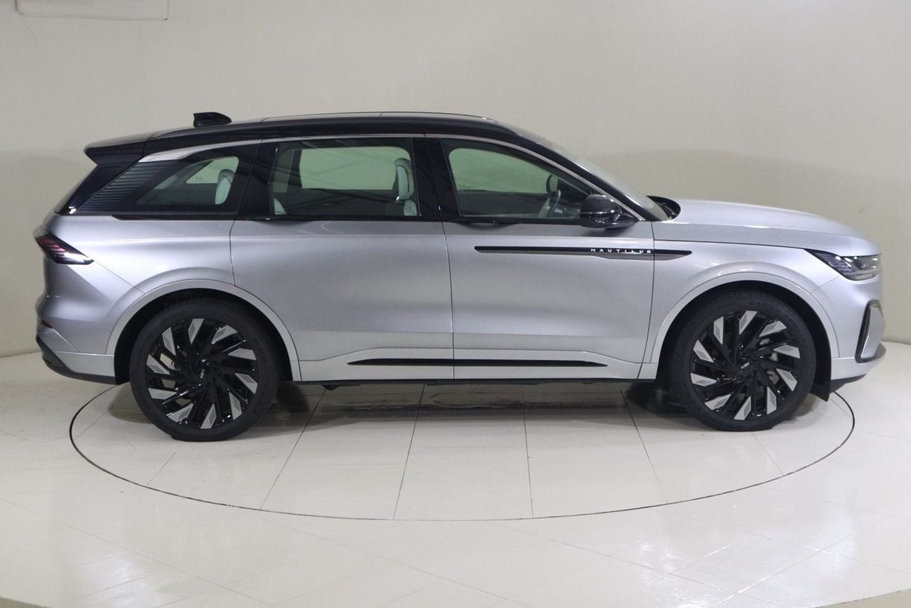 لينكولن ناوتيلوس PRESIDENTIAL HYBRID / NAU925H/ AL TAYER MOTORS /AL QOUZ SHOWROOM