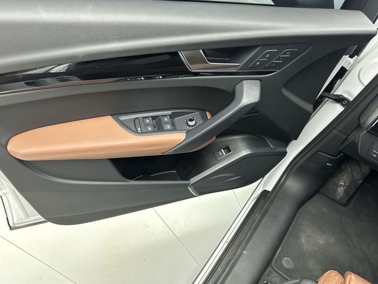 أودي Q5 45 TFSI S-LINE quattro 249hp (Ref# 70795)