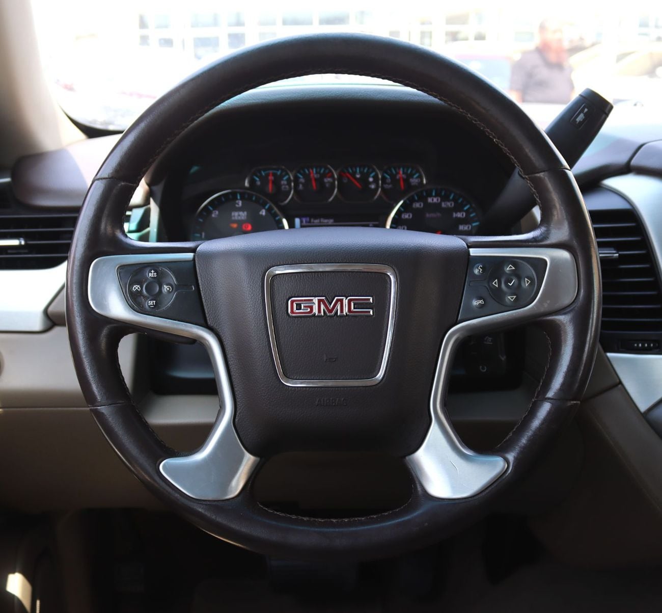 جي أم سي يوكون XL جى أم سى يوكون XL- خليجى - 2020 - بدون حوادث - بمحرك 5.3 - عدد8سلندر-7مقاعد -بحاله ممتازه