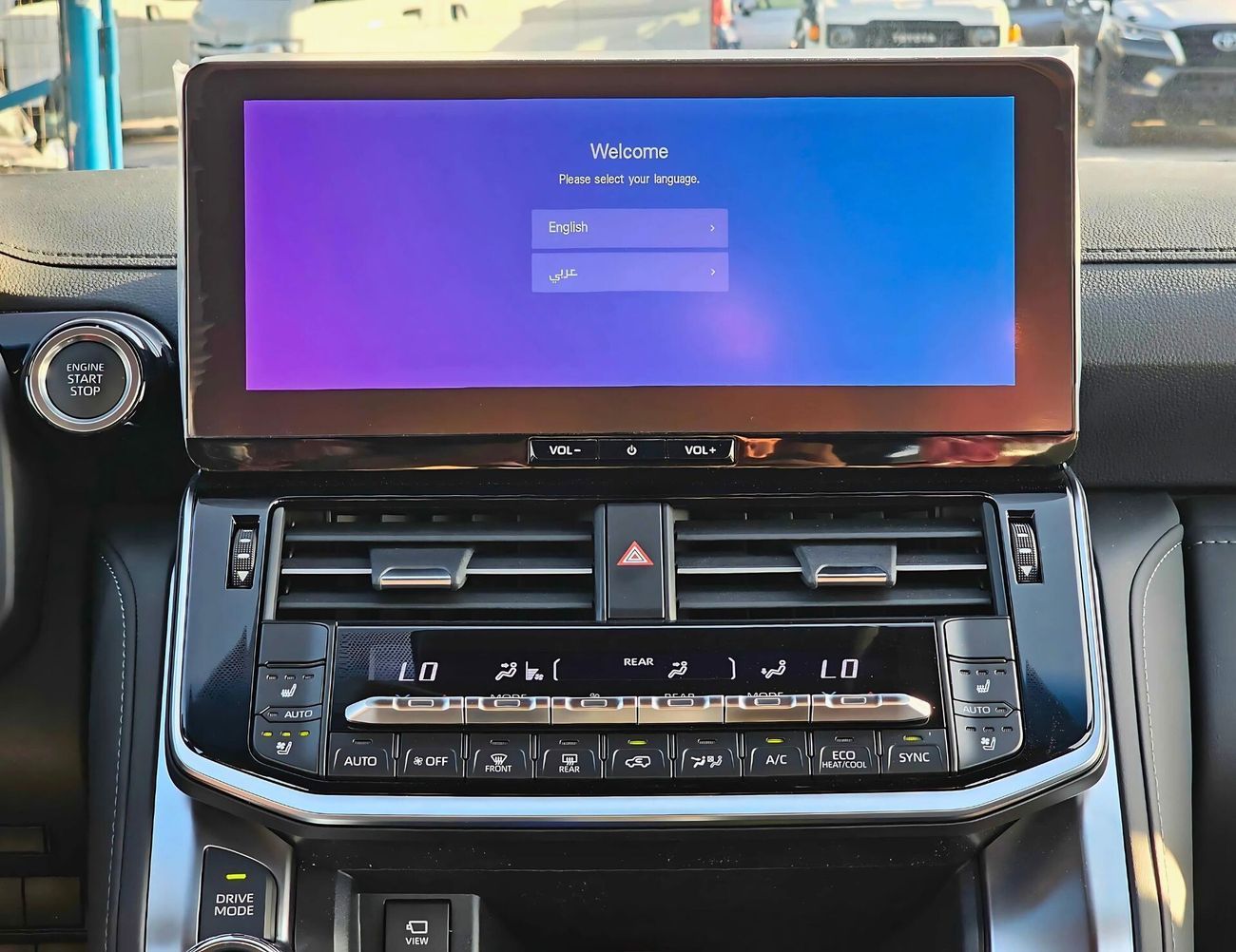 Toyota Land Cruiser VXR 3.5L PETROL | Radar | HUD | Top Variant | Aero Body Kit (CODE # VXR31HK)