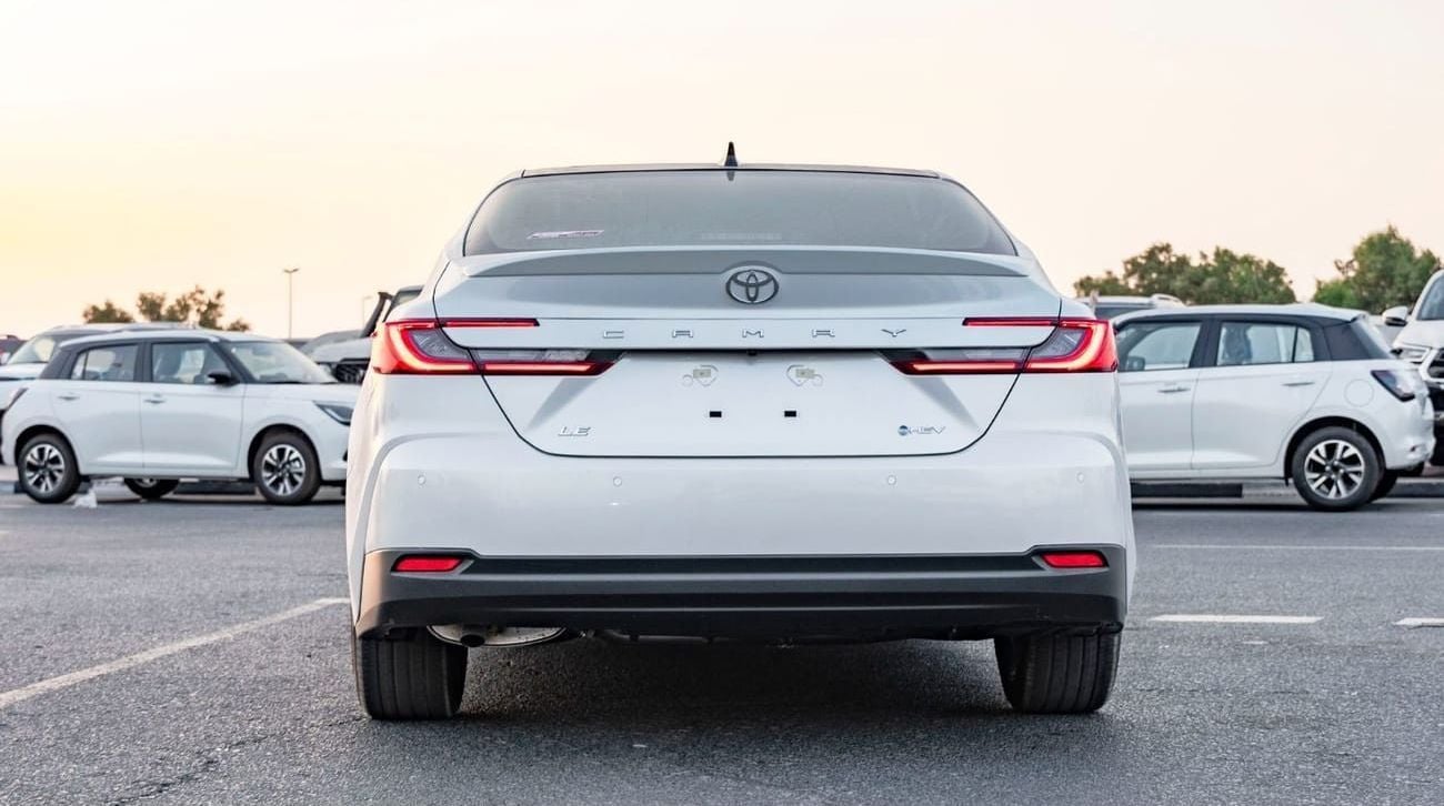 Toyota Camry 2025 Toyota Camry 2.5L LE Hybrid with panorama roof AT