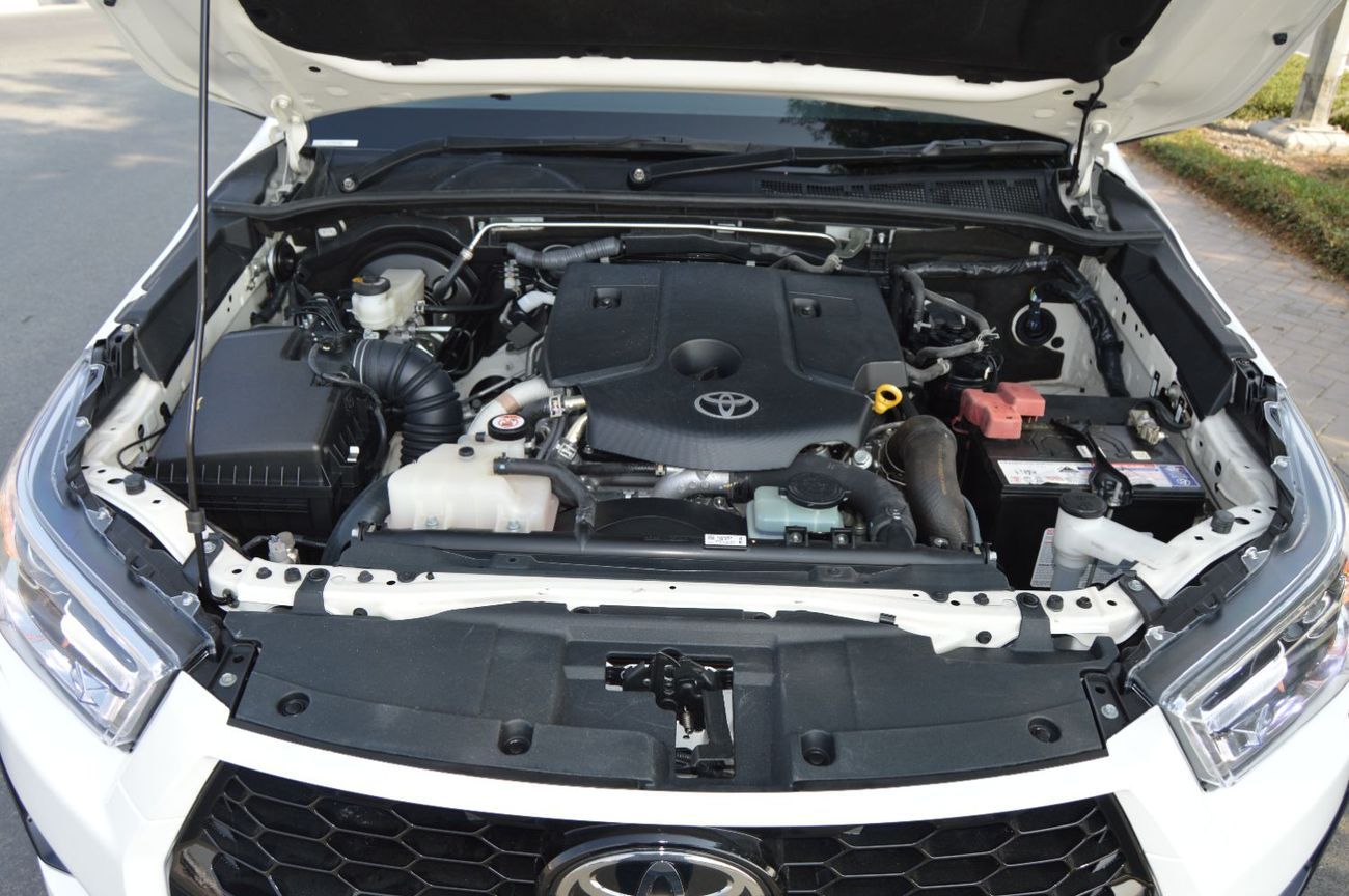 Toyota Hilux SGLX Right Hand Drive Year: 2024 Engine: 2.8L/ V4
