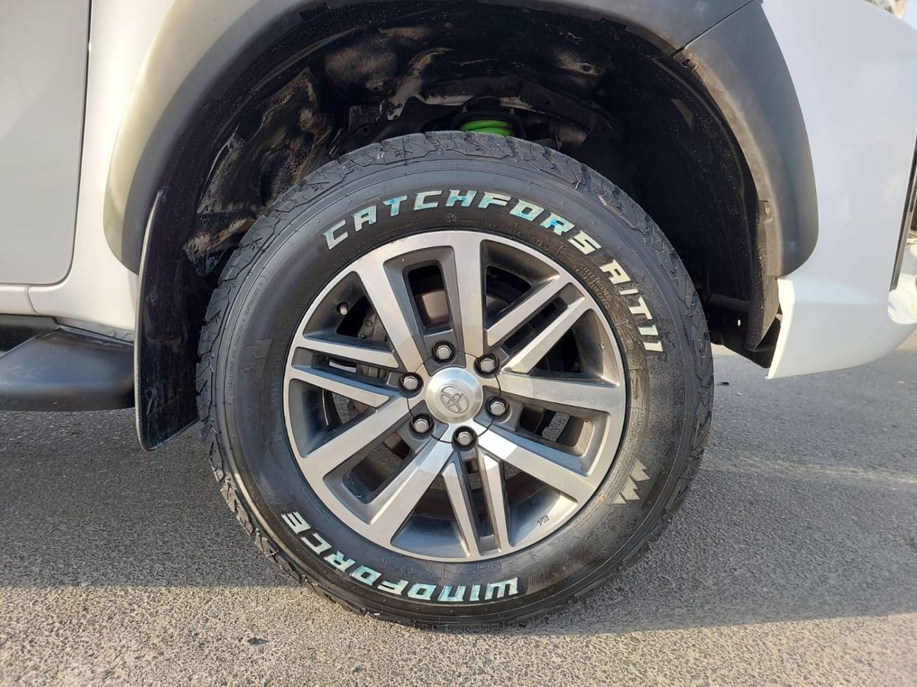 Toyota Hilux TOYOTA HILUX PICK UP RHD 2019 MODEL 2.8 L DIESEL AUTOMATIC(PM21706)