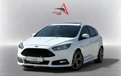 Ford Focus ST 2.0L TURBO I4 M/T | 2017 | GCC SPECS | FULLY AGENCY SERVICE HISTORY | UNDER SERVICE WARRANTY UNTI