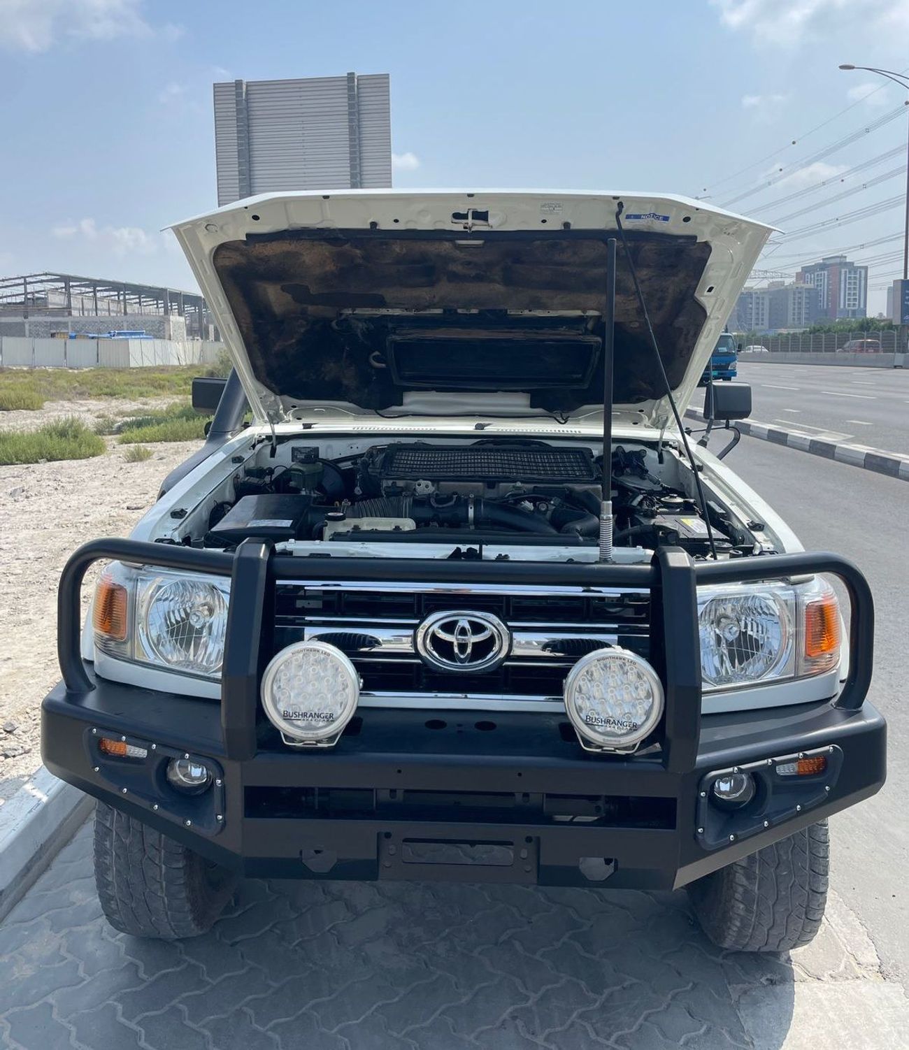 تويوتا لاند كروزر بيك آب RIGHT HAND VEHICLE ONLY FOR EXPORT 4.5 LITER