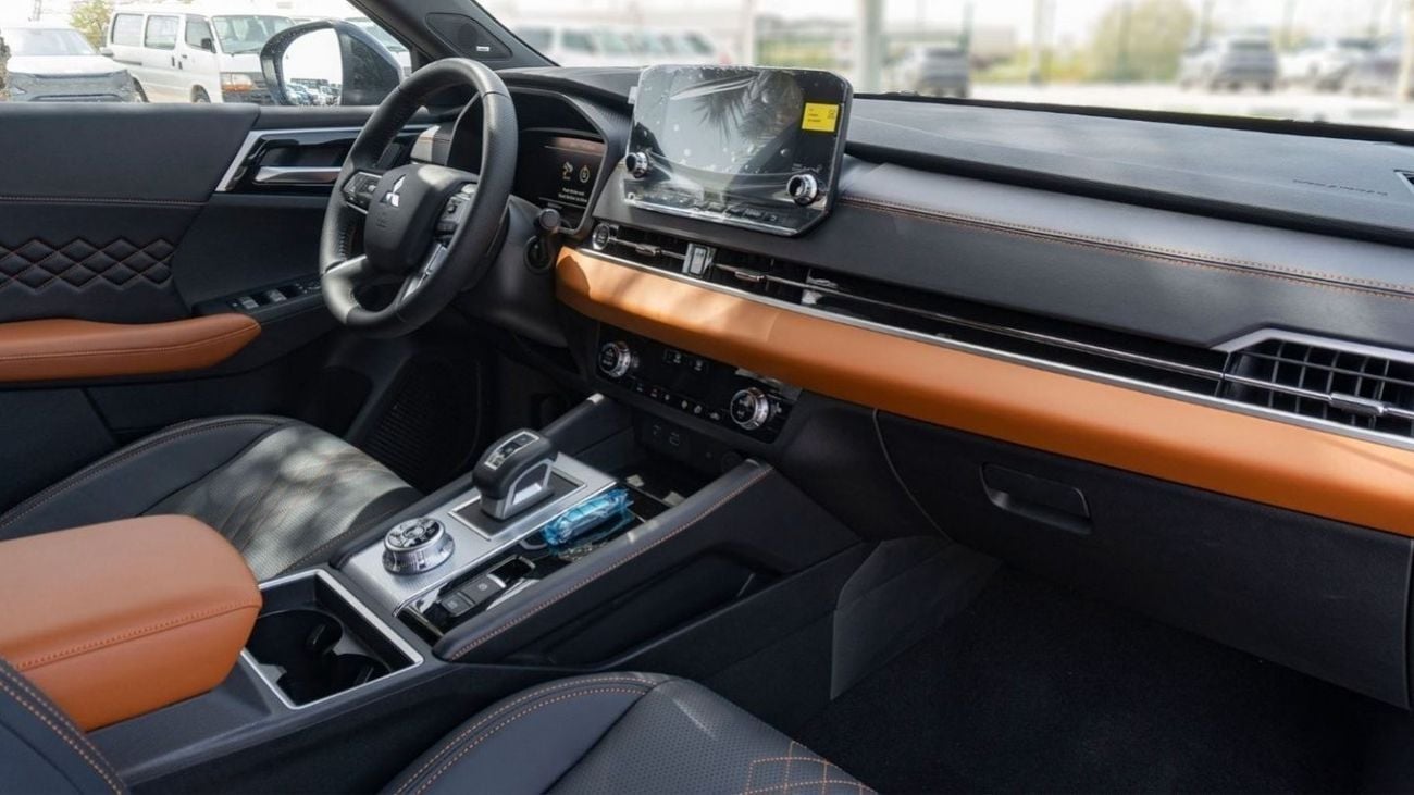 ميتسوبيشي آوتلاندر 2024 Mitsubishi Outlander 2.5L petrol AT