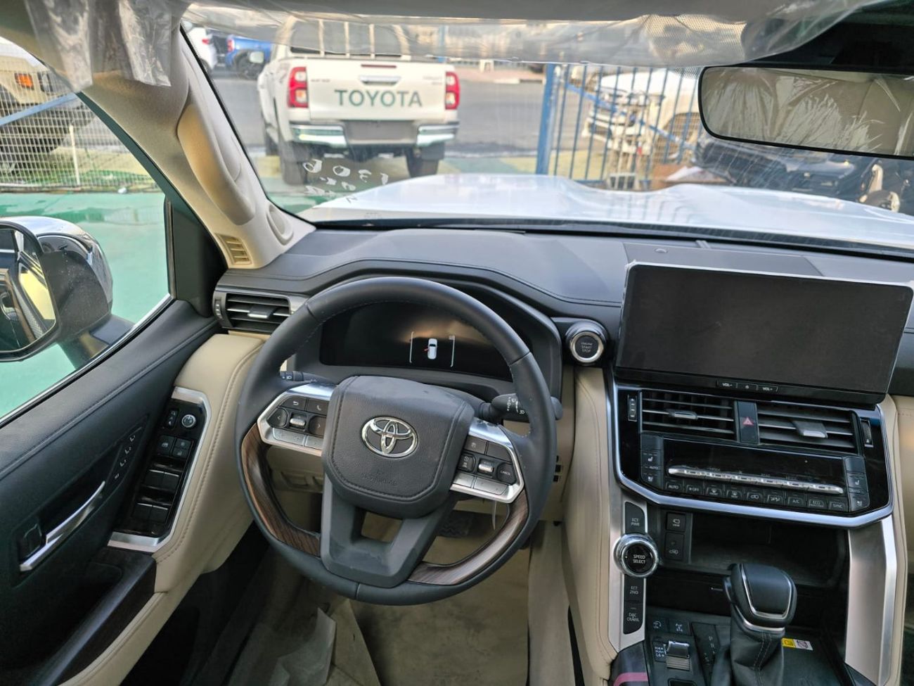 Toyota Land Cruiser TOYOTA LAND CRUISER VXR+ OMANI SPECS 2026 MODEL