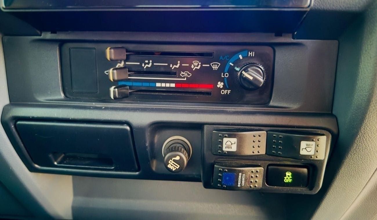 Toyota Land Cruiser Pick Up SINGLE CABIN | 2016 | 4.5L DIESEL | MANUAL TRANSMISSION | RHD | AIR SNORKEL