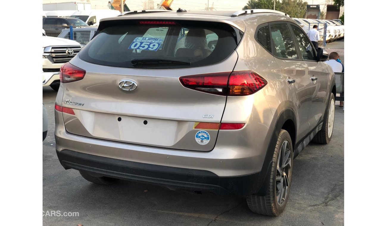 Hyundai Tucson GDI 1.6L, 19'' ALLOY RIMS, WIRELESS CHARGER, GLOVES COOL BOX, PANORAMIC ROOF, POWER SEAT, HT16