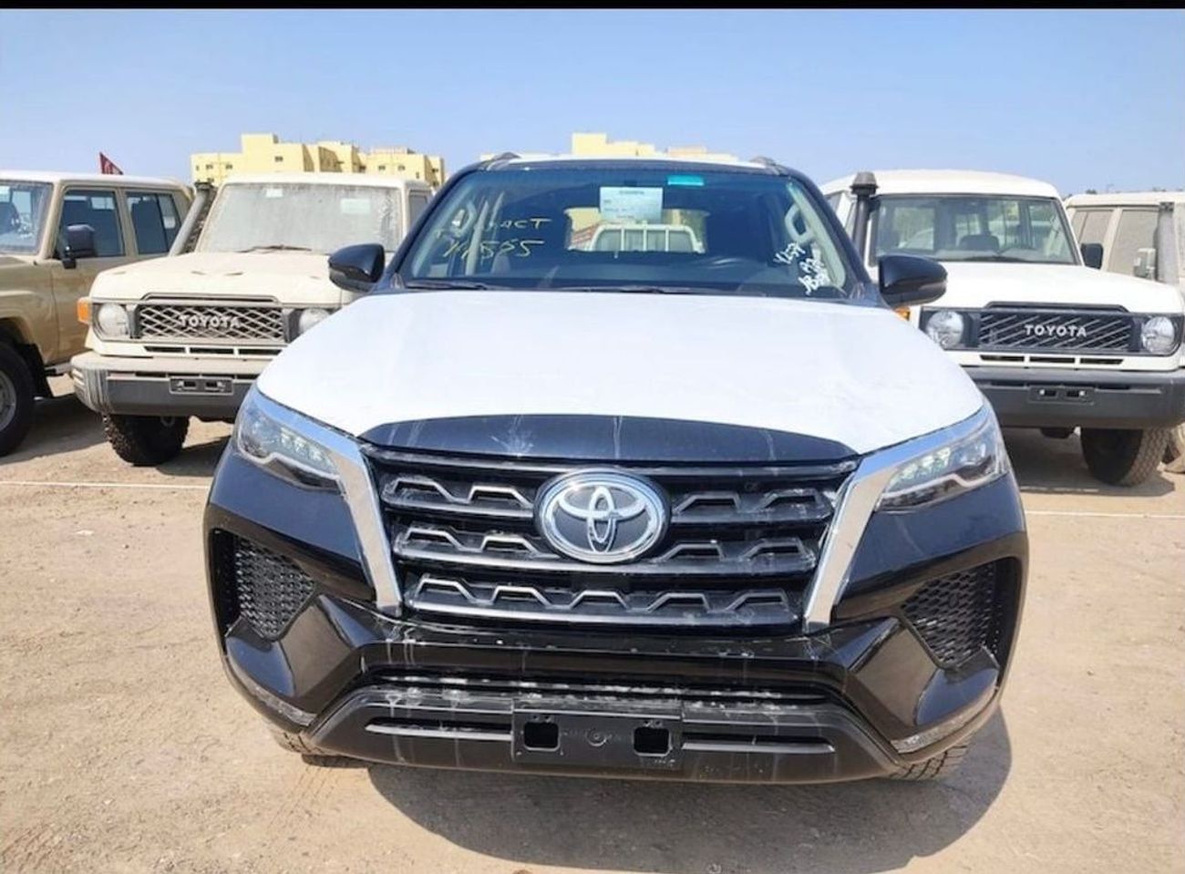 تويوتا فورتونر EXR 2.7L (160 HP) TOYOTA FORTUNER 2.7L PETROL AUTO WD 2025