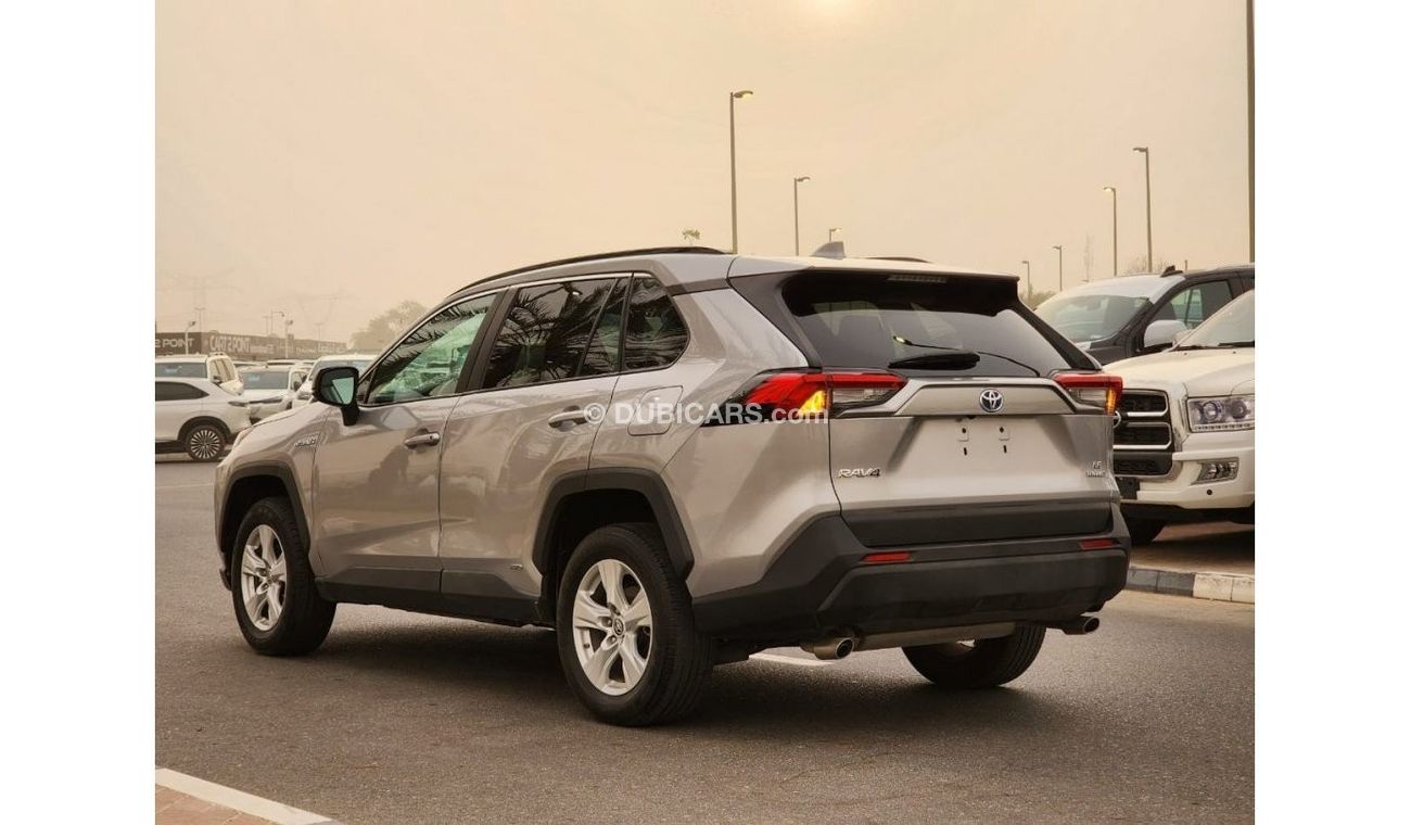 تويوتا راف ٤ LE