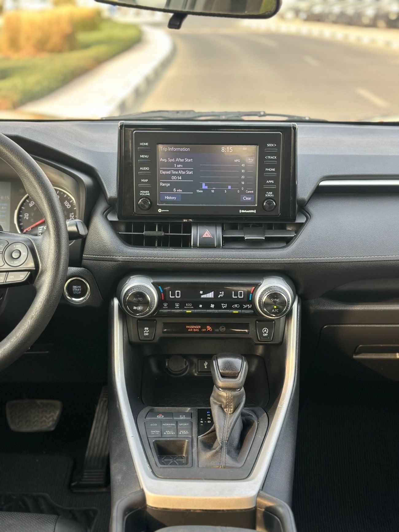 Toyota RAV4 XLE 4WD push start,leather seats 2021