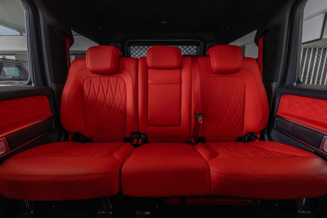 مرسيدس بنز G 63 AMG Mercedes G63-Carbon Fiber-Fully Loaded-Rear Entertainment Screens 2024-2 Years Gargash Auto Warranty