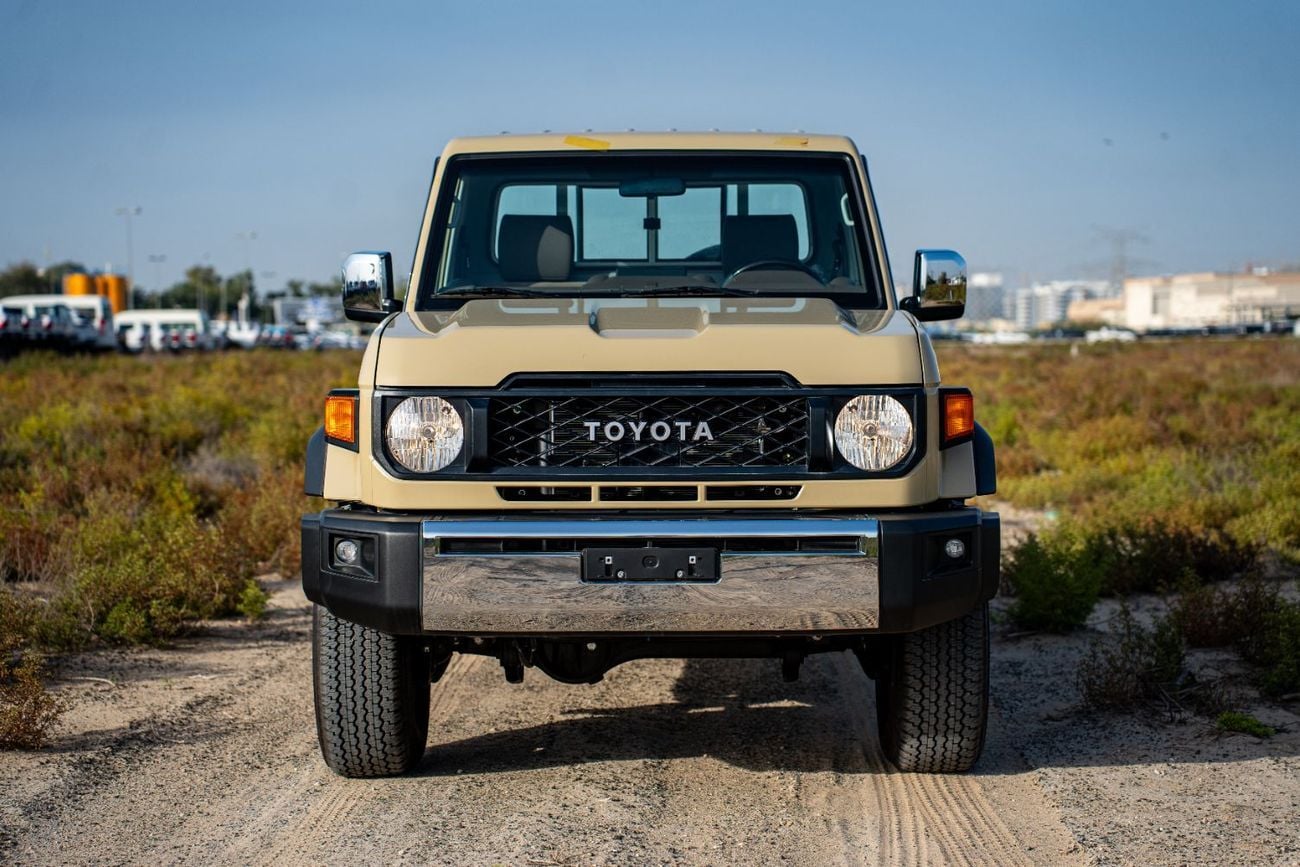 تويوتا لاند كروزر بيك آب Toyota Land Cruiser Pickup 4.0L Manuel 2025 4WD