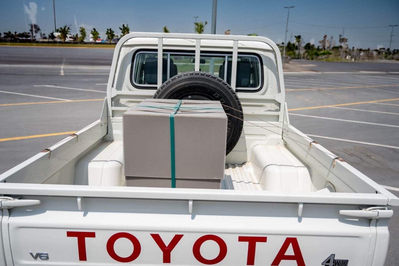 Toyota Land Cruiser Pick Up 79 4.0L Double Cab 5MT 4x4 2025 Model