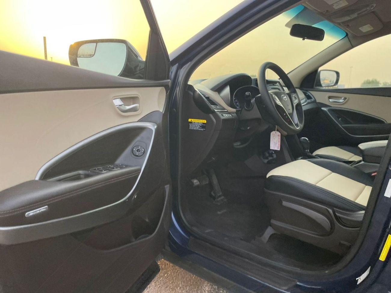 Hyundai Santa Fe 2018 Hyundai Santa Fe 2.4L V4 Sports - Rear CAM - Leather Seats - Cruise Control - 108,000 Mileage