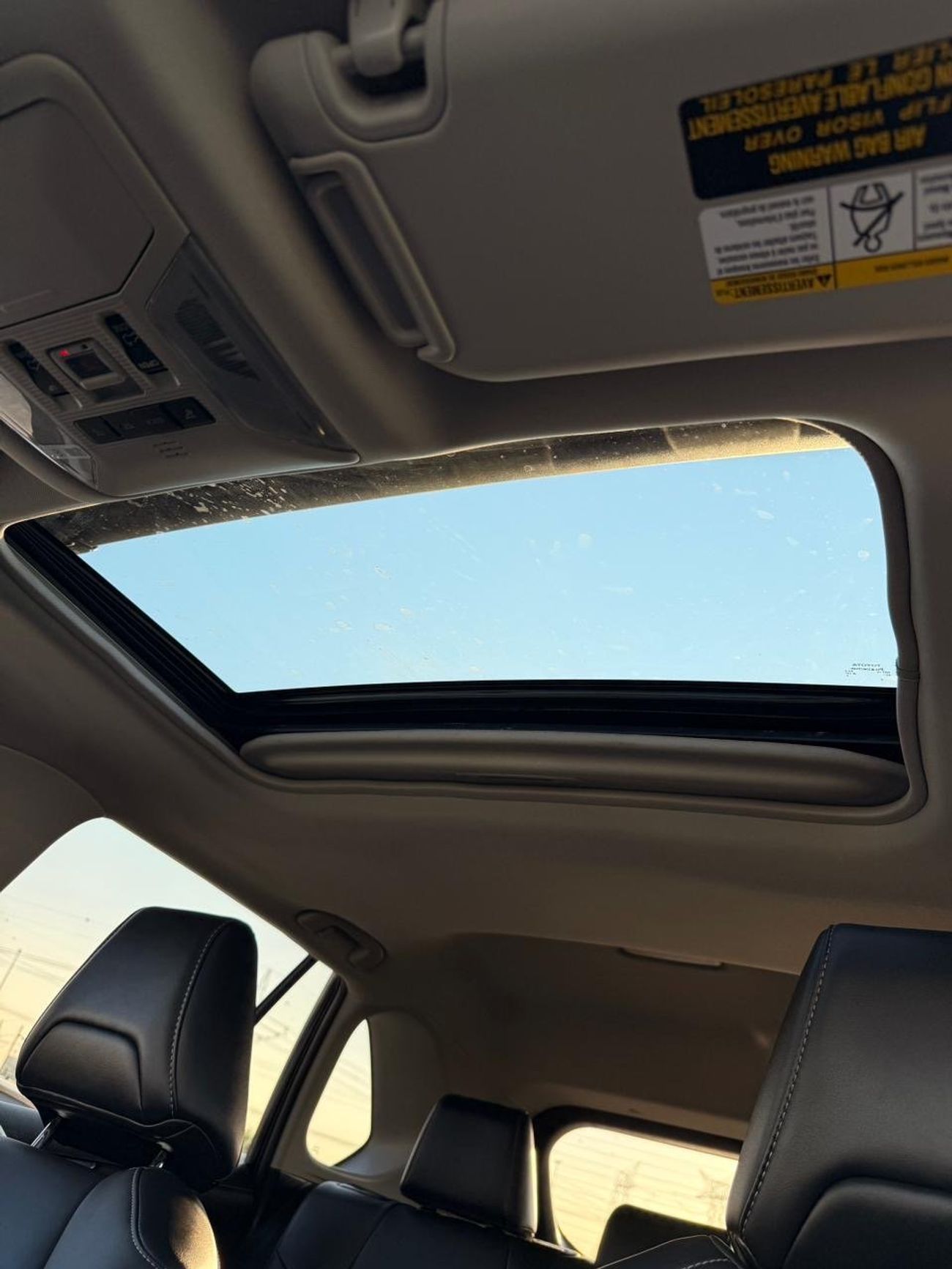 Toyota RAV4 XLE premium 2.5 L Full option