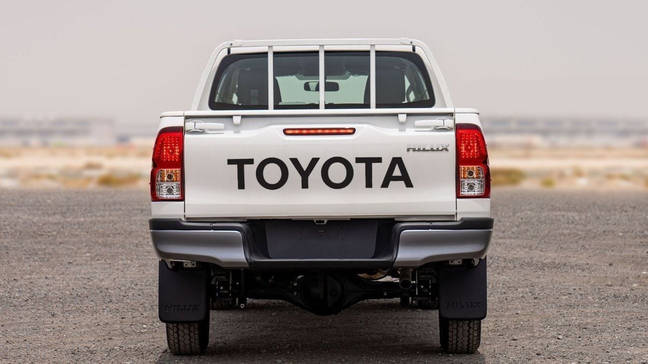 تويوتا هيلوكس GL BAISEC OPTION DIESEL 2.4