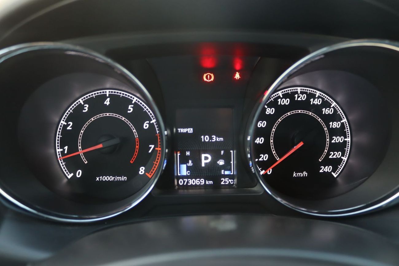 Mitsubishi ASX GLS ACCIDENTS FREE - GCC - ENGINE 2000 CC - ORIGINAL PAINT - PERFECT CONDITION INSIDE OUT