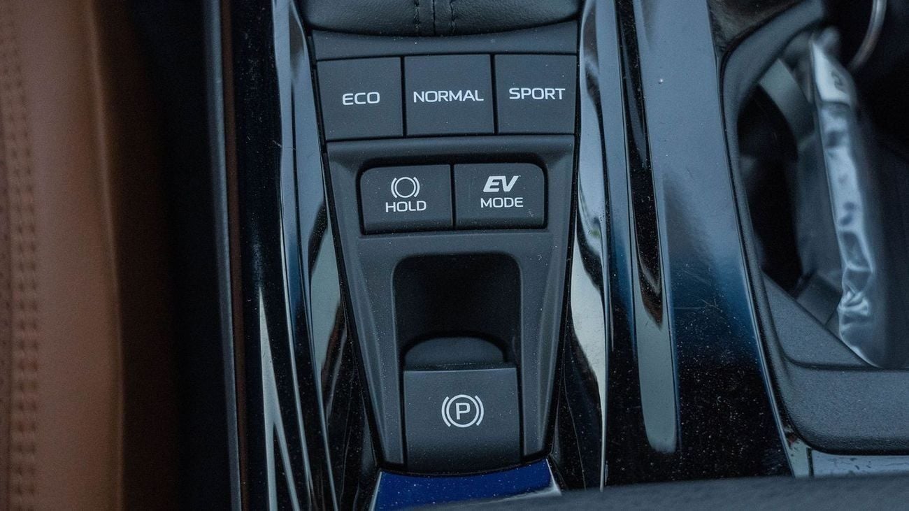 تويوتا كامري 2026 Toyota Camry Lumiere 2.5L AT Hybrid (Black-Tan)