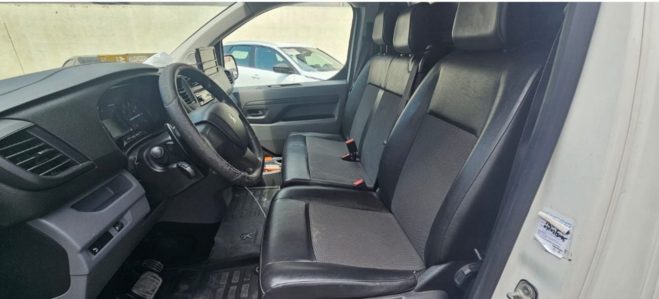 بيجو إكسبرت