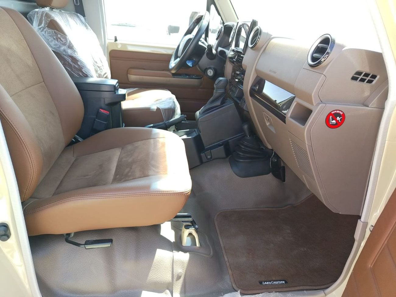تويوتا لاند كروزر بيك آب 4.0 AUTO