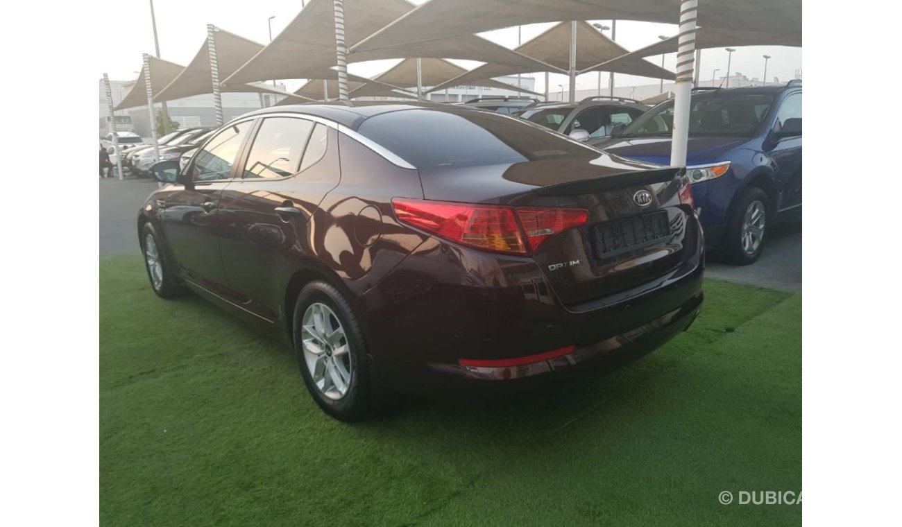 Kia Optima 2011 Gulf in excellent condition, you do not need expenses free of accidents, in good condition