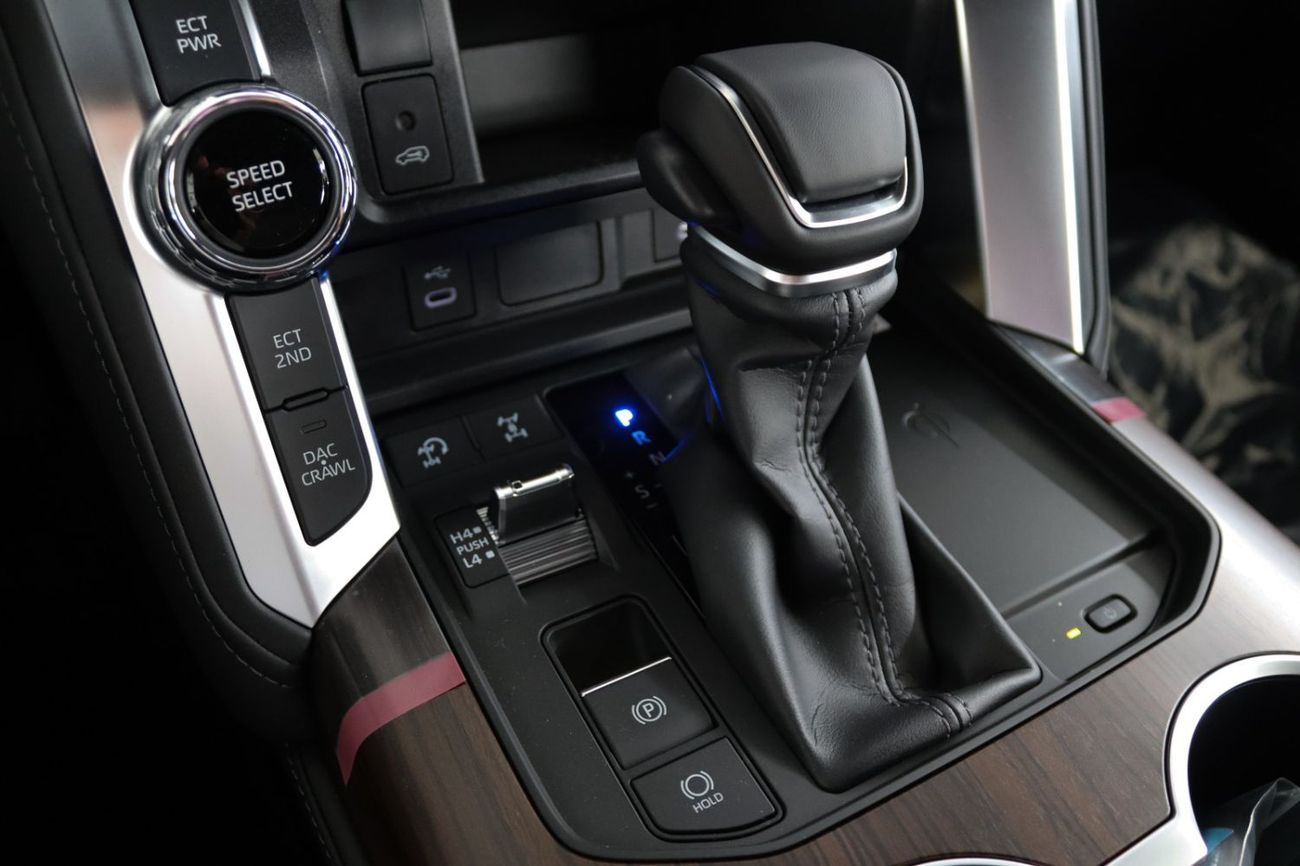 تويوتا لاند كروزر GXR 4.0 V6 **EXPORT ONLY**التصدير فقط خارج الخليج***