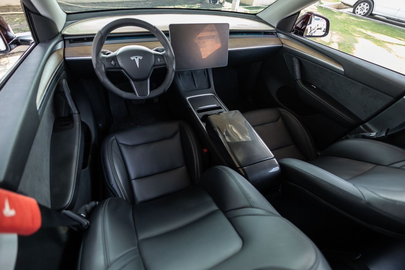 Tesla Model Y Long Range (AWD)