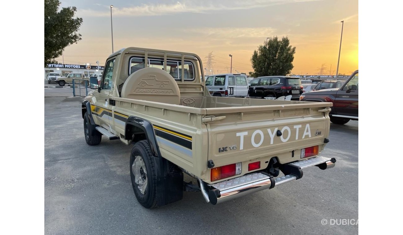 تويوتا لاند كروزر بيك آب Toyota Land Cruiser Pick up 4.0L Single Cabin full option (70th Anniversary) 2022YM