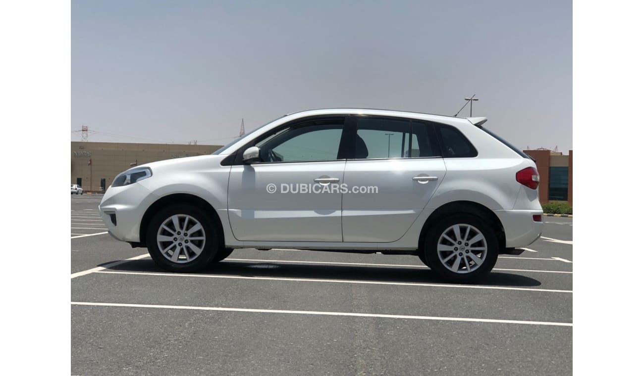 Renault Koleos SE Model 2015 GCC CAR PREFECT CONDITION INSIDE AND OUTSIDE