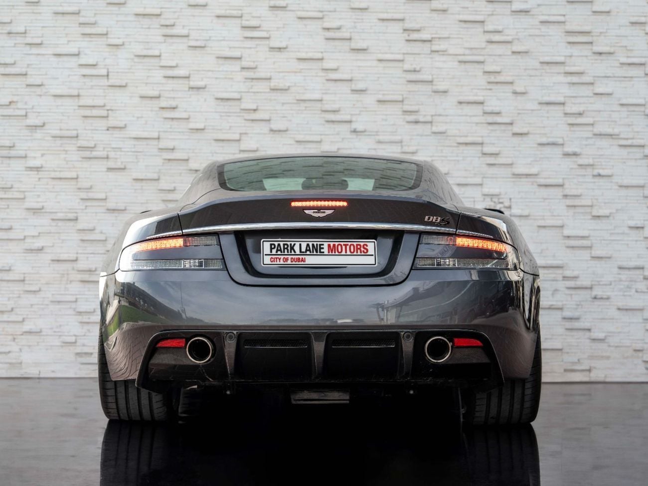 Aston Martin DBS