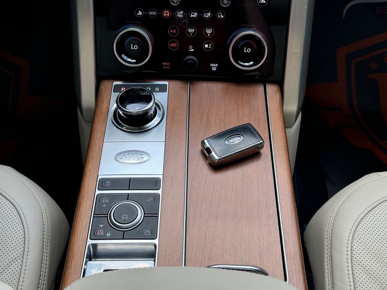 Land Rover Range Rover Vogue SE 5.0L