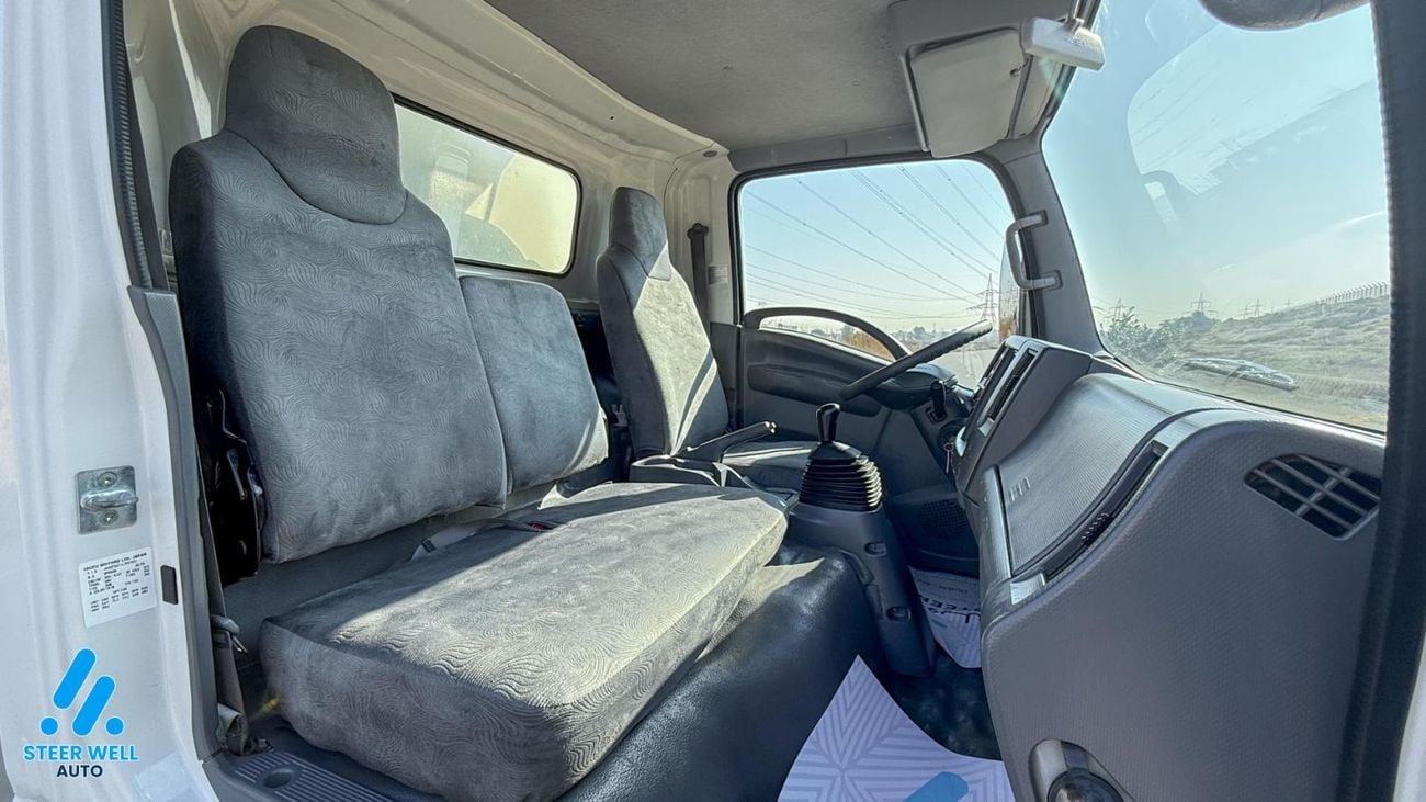 إيسوزو NPR NPR | 3.0L Diesel | 125HP | Manual | Shutter Box Water Distribution Truck | GCC Specs