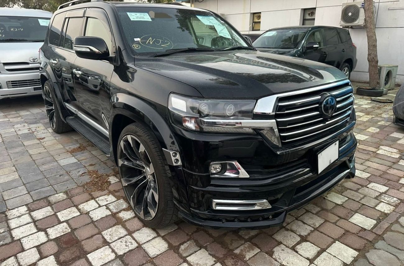 تويوتا لاند كروزر Zx 2019 Model RHD Petrol Engine Full Option Fresh Import From Japan