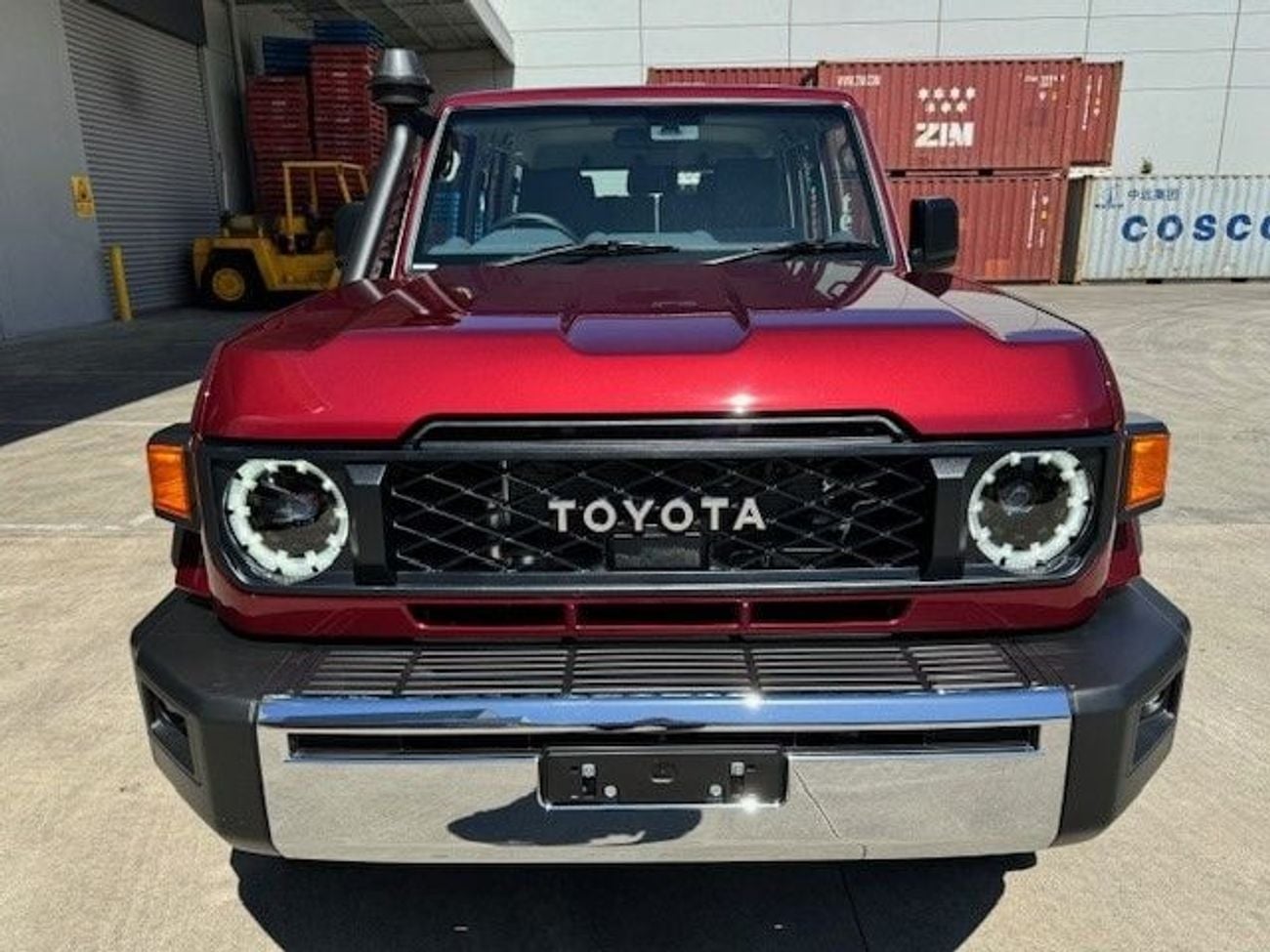 تويوتا لاند كروزر 70 AUTO DIESEL 2.8