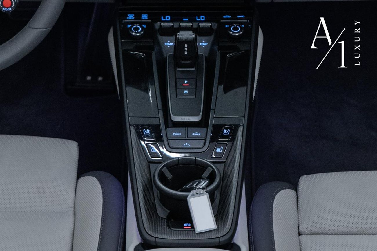 بورش 911 Carrera GTS 3.6L (532 HP) Cabriolet 2025 Porsche 992.2, 2 Years Warranty, Sport Chrono Package, Very