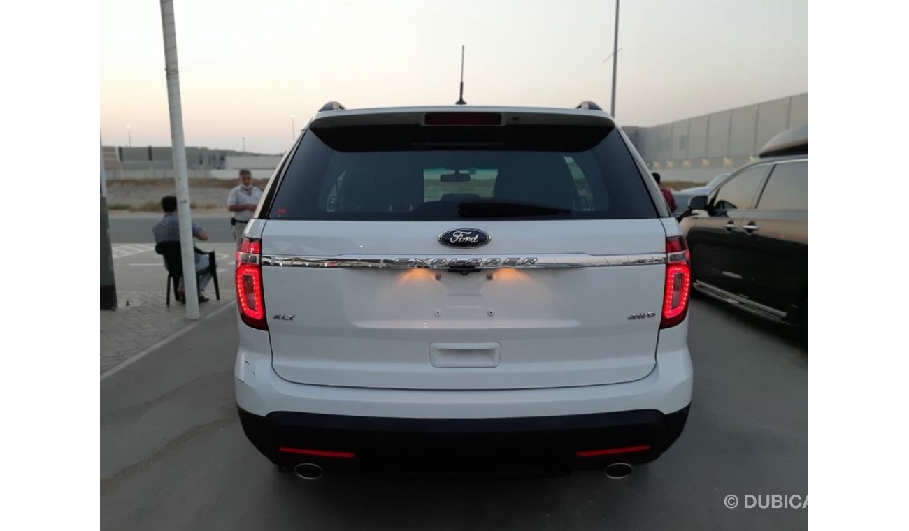 Ford Explorer Sport Trac فورد اكسبلورر 2015 خليجي صبغ وكالة بدون حوادث