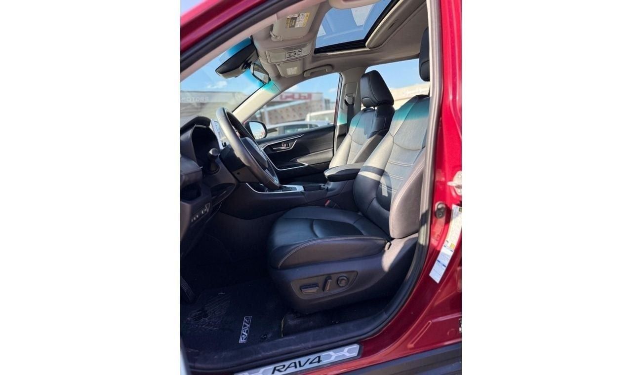 Toyota RAV4 TOYOTA RAV4 XLE premium Full Option