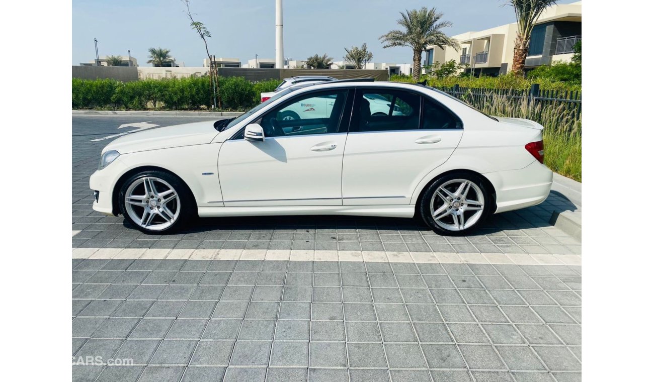 Mercedes-Benz C200 Mercedes- Benz C200 || GCC || V4 || Very Well Maintained