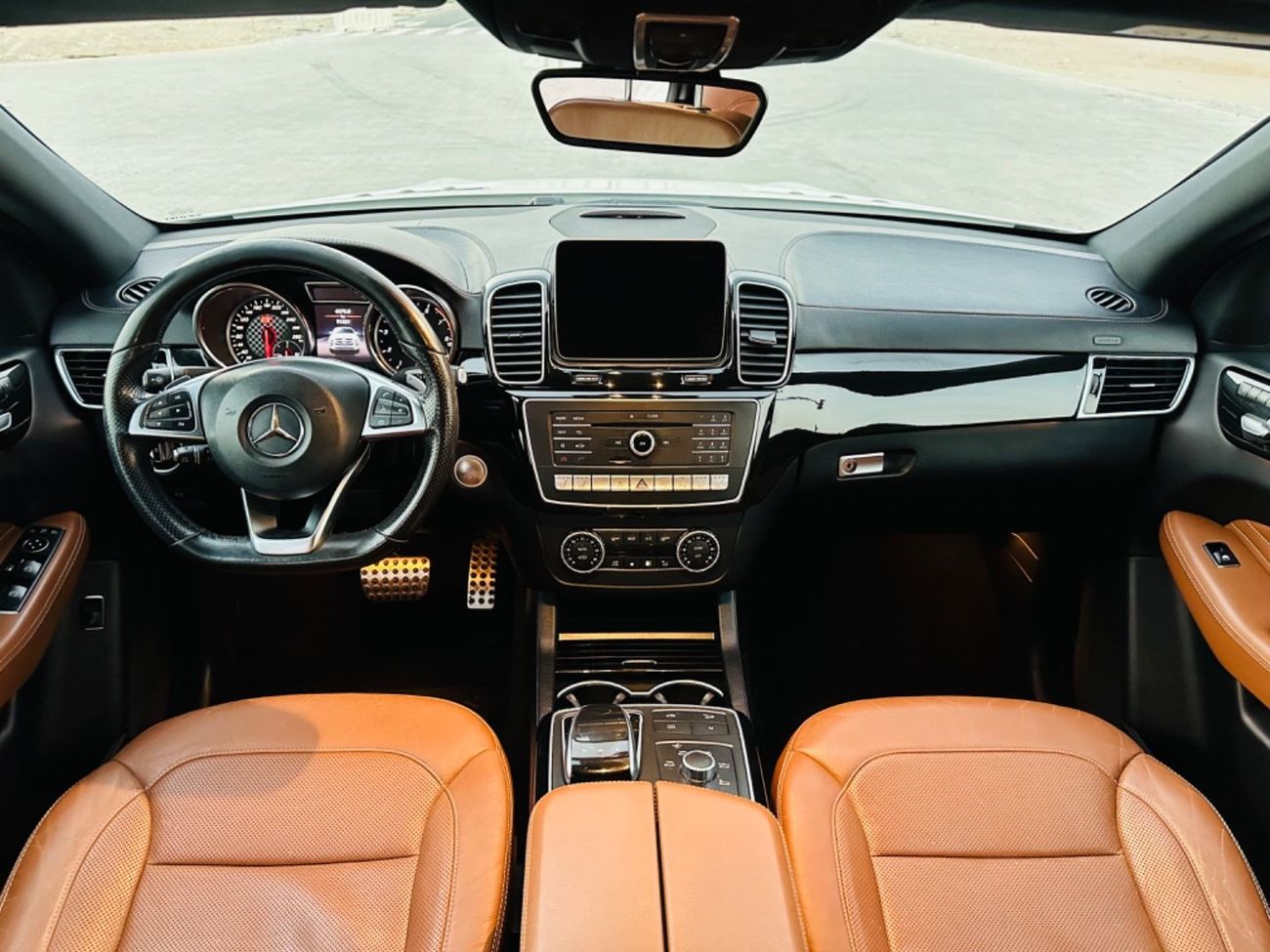 مرسيدس بنز GLE 43 AMG موديل 2019 خليجي مالك واحد من الوكاله فل مواصفات بانورما مالك اول الموتر مخزن