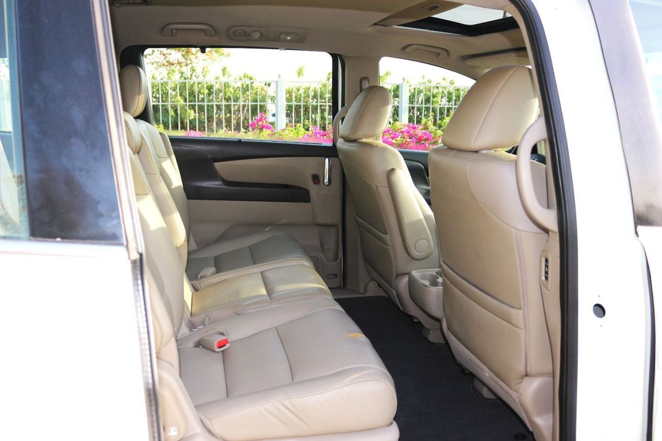 Honda Odyssey TOURING LX 3.5L (250 HP) HONDA ODYSSEY 2014 GCC FULL OPTIONS WITH ELC SLIDING DOOR