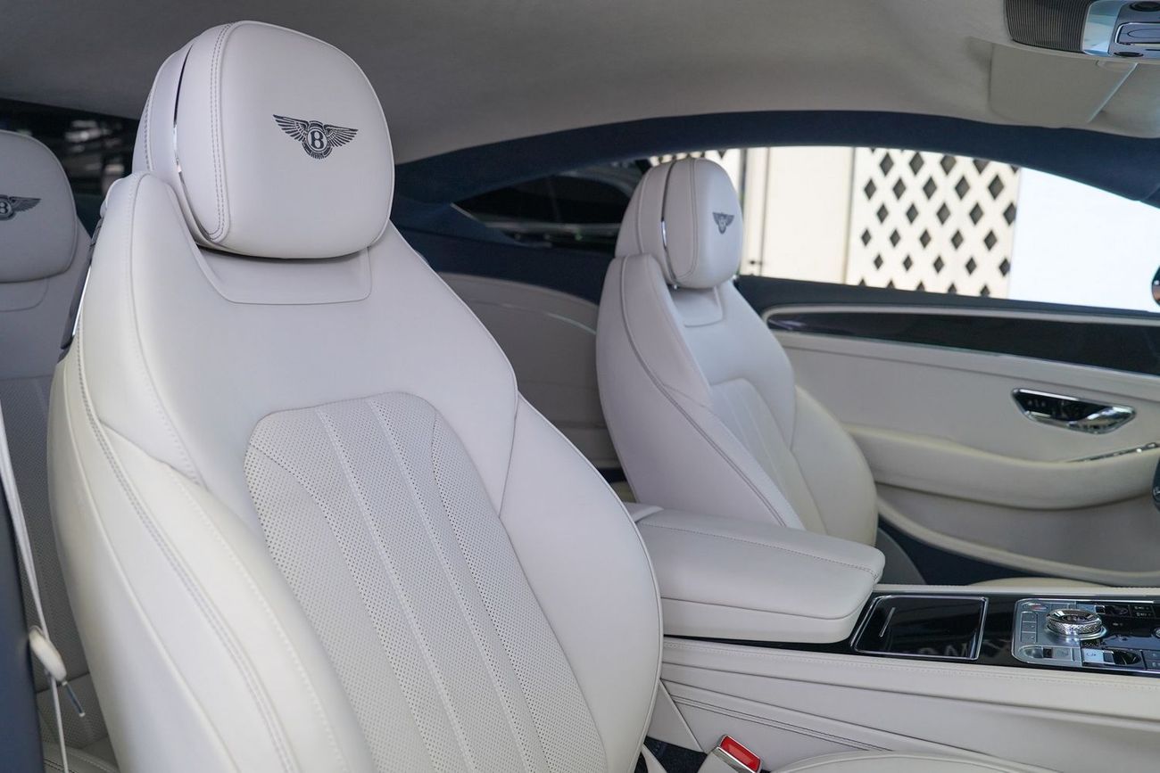 بنتلي كونتيننتال جي تي 4.0T V8