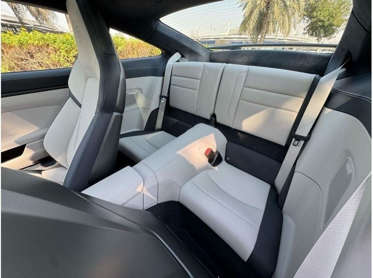 Porsche 911 BRAND NEW GCC SPEC UNDER WARRANTY